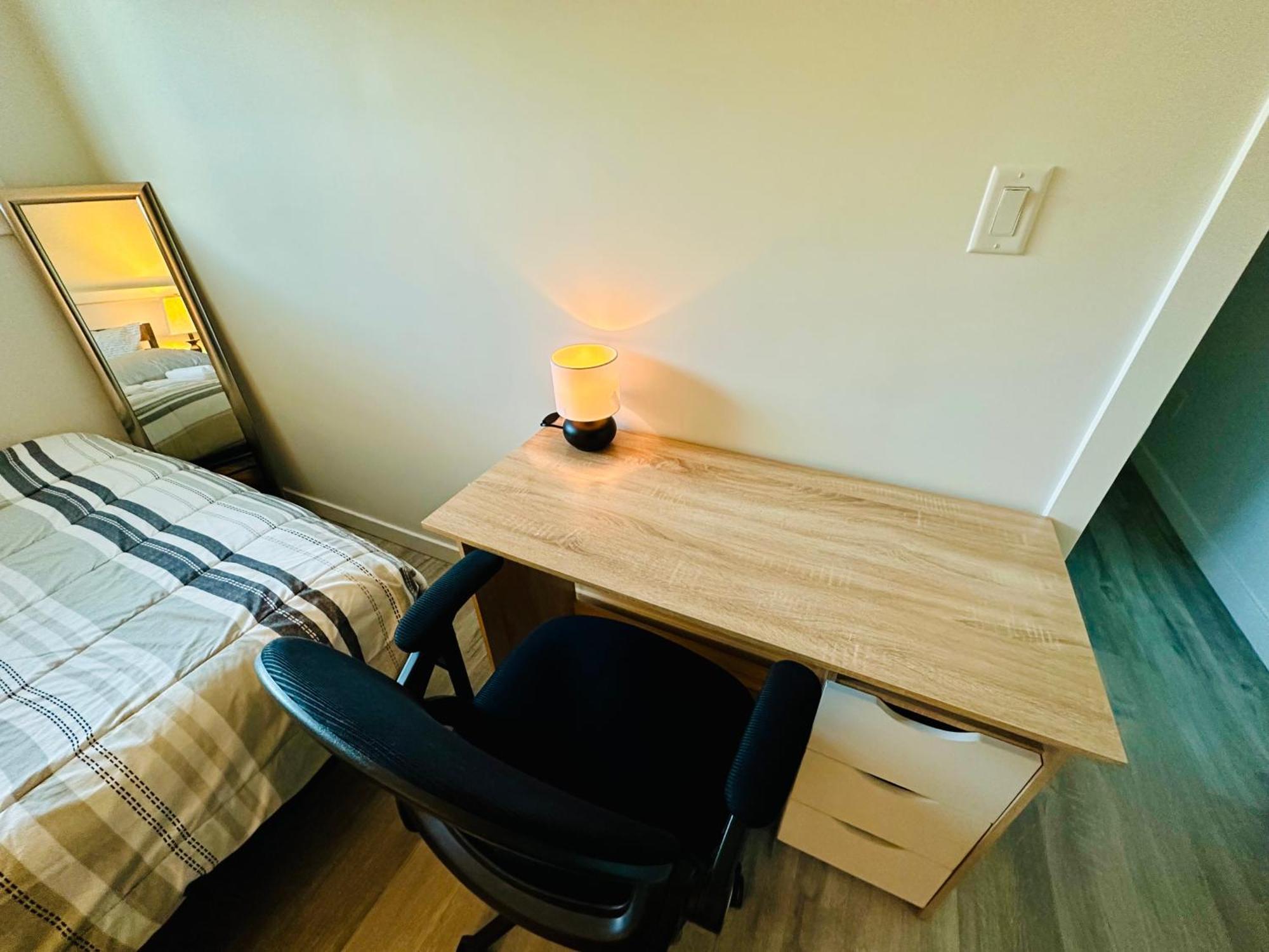Cozy & Bright Home With Parking Victoria Eksteriør billede